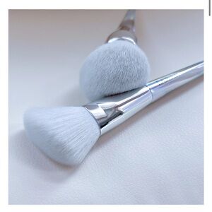 F.A.R.A.H Essential Duo - Holographic Brush Set